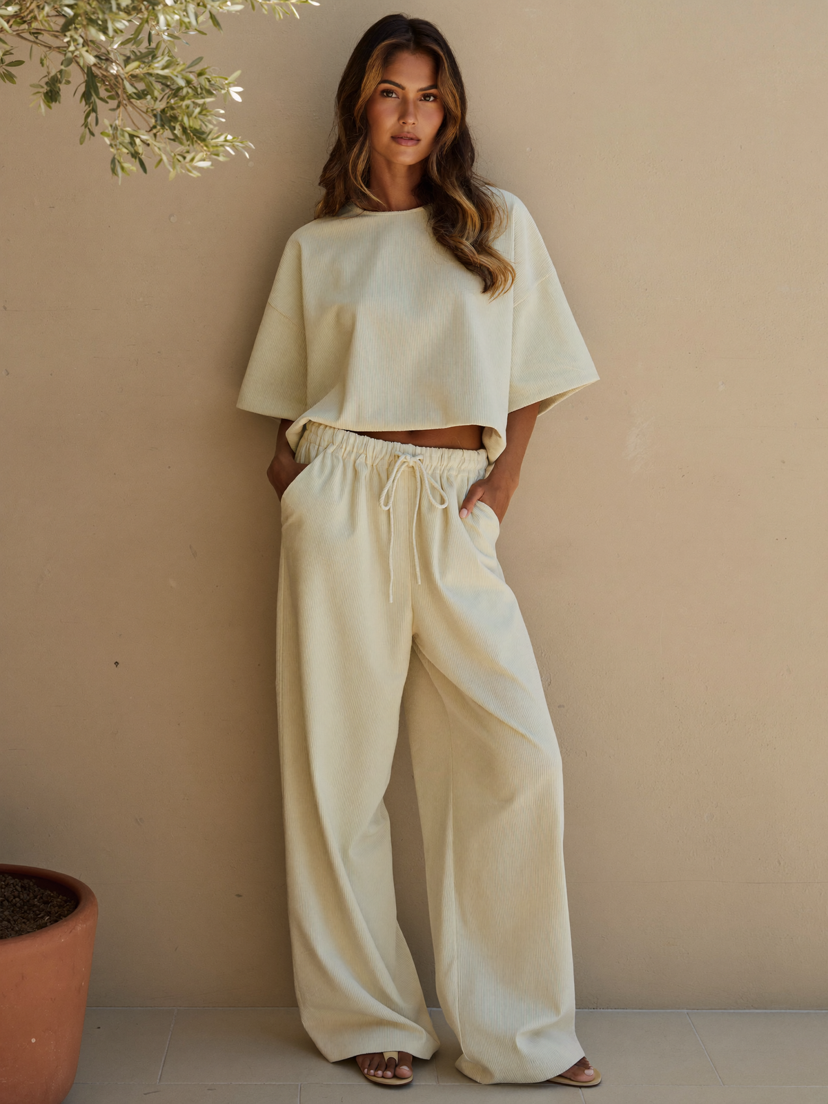 Conjunto Pana "Alba" · Dos Piezas en color Beige Latte